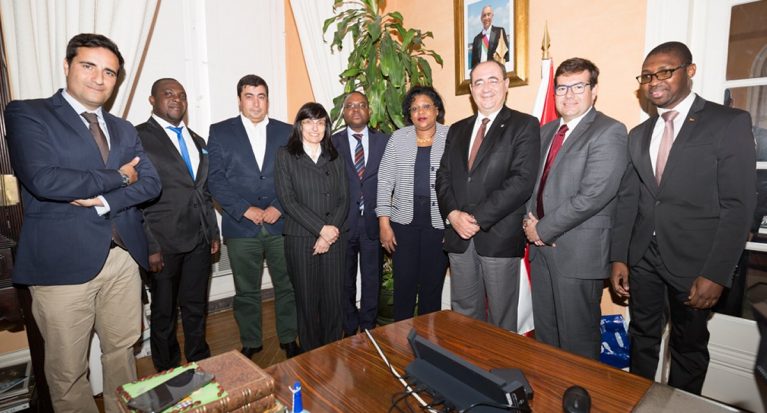 Embaixadora de Moçambique visitou capital algarvia